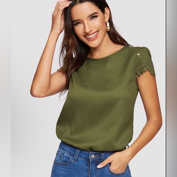 SHEIN Essnce Keyhole Back Laser Cut Top - Picture 1 of 7